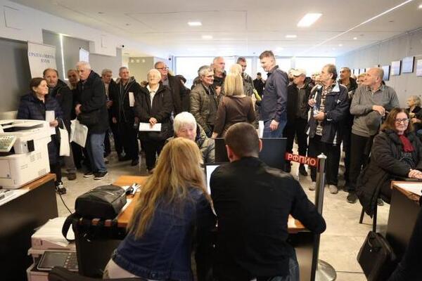 Građani pohrlili da prijave nepokretnosti, stiglo već 7.000 prijava! Ministarka najavila otvaranje novih šaltera