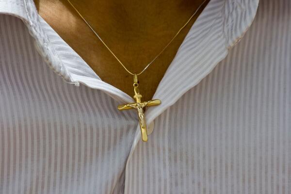 NAŠLI STE ILI NASLEDILI, DA LI JE GREH NOSITI? Sveštenik Srbima OTVORIO OČI - zapamtite dobro OVE REČI