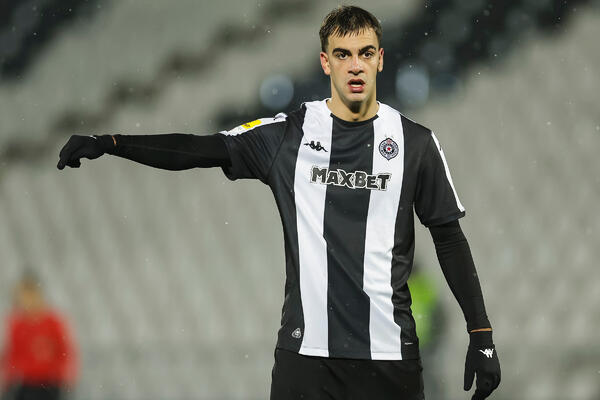 Jovan Milošević podneo zahtev za transfer iz Štutgarta!