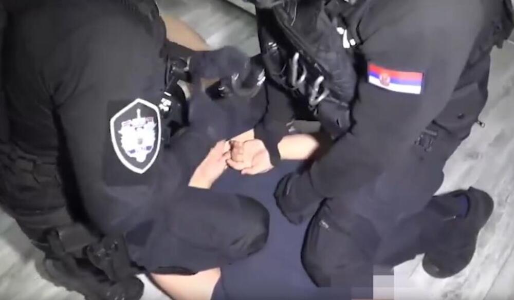 UHAPŠENA NARKO-MAFIJA U SPEKTAKULARNOJ AKCIJI NOVOSADSKE POLICIJE: Pale 3 osobe i kokain od 2 MILIONA EVRA!