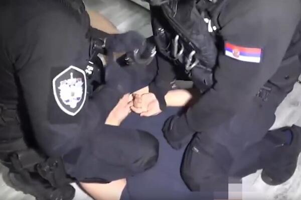 Luksuzna vozila iz EU "rentirali", pa prodavali u Srbiji: Skidali GPS, menjali broj šasije i tako zaradili milione!