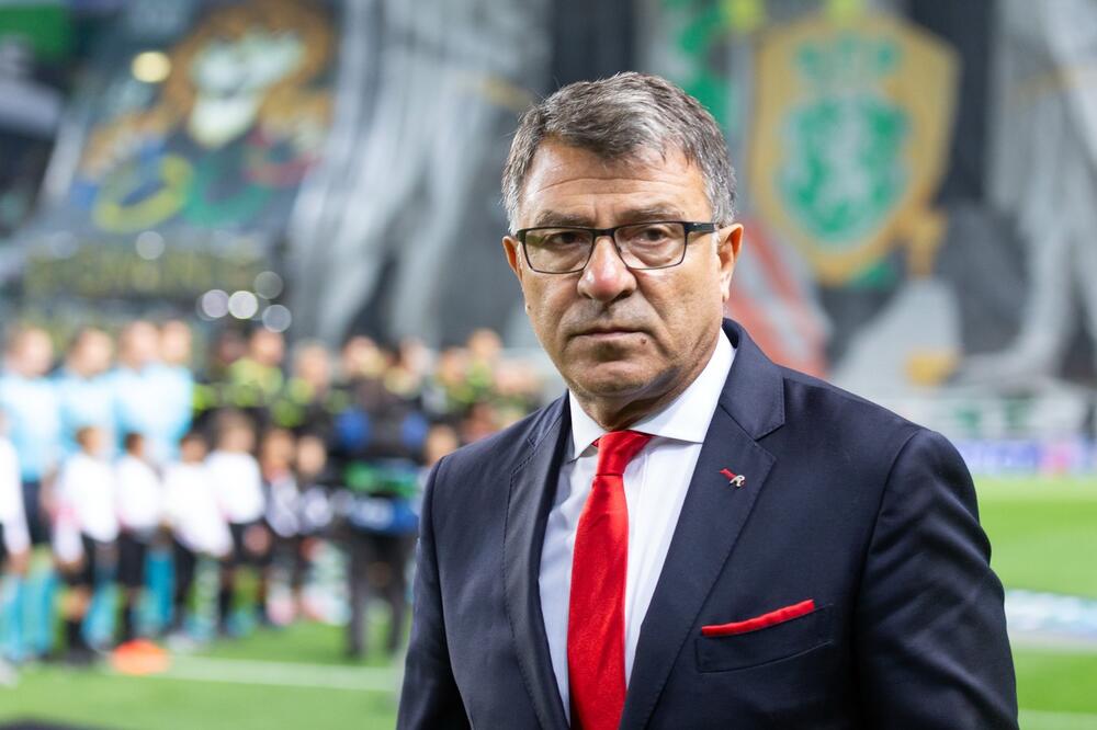 Detonacija: Legendarni trener Olimpijakosa stiže u Superligu Srbije!