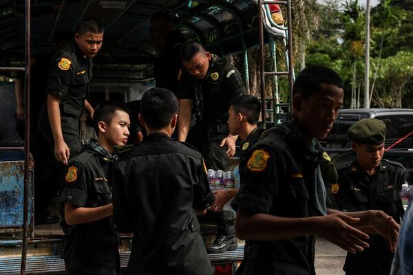 ESKALIRAO NOVI RAT, STOTINE HILJADA LJUDI POBEGLO IZ ZEMLJE: Pokrenuta velika krvava operacija, ispaljene RAKETE!
