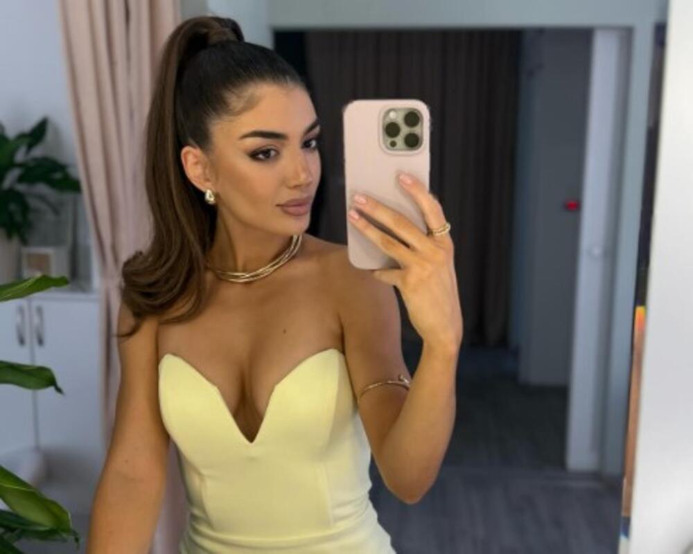 "MOJ PARTNER PREZIRE..." O Jovani bruji Srbija - ljubavni život VEŠTO KRIJE, a 1 stvar ostavlja u SPAVAĆOJ SOBI