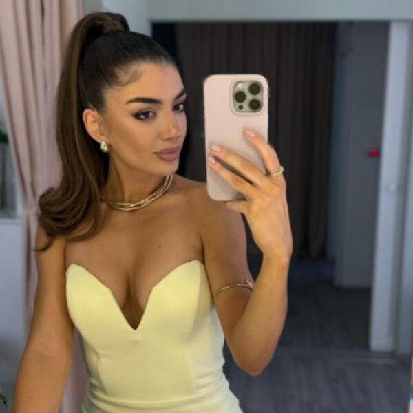 "MOJ PARTNER PREZIRE..." O Jovani bruji Srbija - ljubavni život VEŠTO KRIJE, a 1 stvar ostavlja u SPAVAĆOJ SOBI