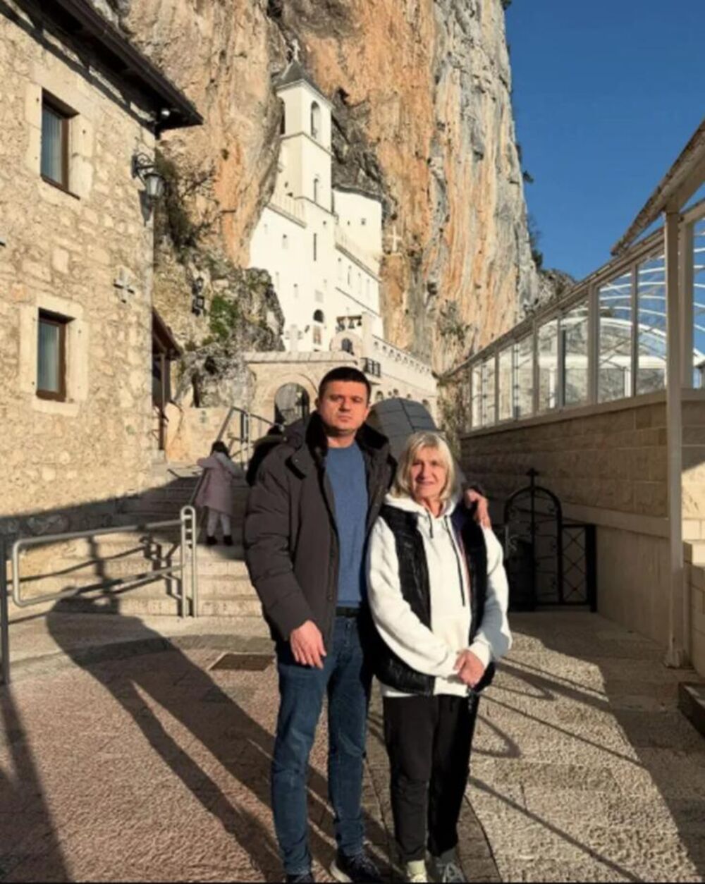 Tigar sa majkom na Ostrogu