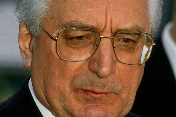 "SPUSTIO MI JE SLUŠALICU" Rekao sam 'On ili ja': Usudio se da POSTAVI ULTIMATUM TUĐMANU, pobesneo, bacio karte pa..