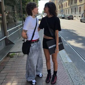 SKANDALU NEMA KRAJA! Diskvalifikovana pevačica u vezi sa POZNATOM ŽENOM! Grudi odstranila operacijom