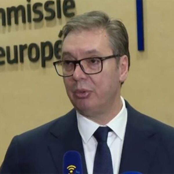 Vučić se obratio iz Brisela: "Pitanje je kada stiže upozorenje za sekundarne sankcije"