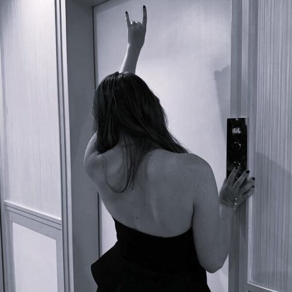 Mlada pevačica poginula u saobraćajnoj nesreći!