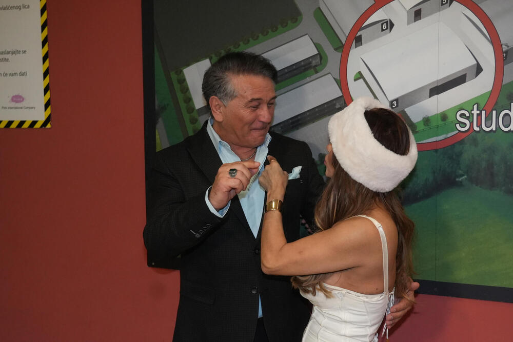 SVI STRAHOVALI ZA NJEGOVO ZDRAVLJE, A ON BACIO OKO NA ZAUZETU BRINETU! I ona zaboravila na VERENIKA, pa...