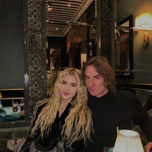 DELE OTKAZE, A OVAMO NE ŠTEDE NI DINARA! Milica Mitrović poslala POKLON ĆERKI KRISTINI, Srbi pali u očaj