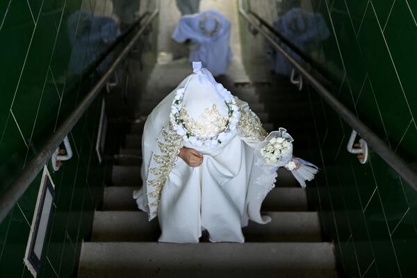 Devojčica primorana da se uda za ROĐAKA, rodila mu SINA, pa osuđena na SMRTNU KAZNU! Preživela HOROR, a onda...