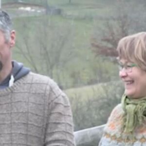 Mia iz Finske ovcama pevama na svom jeziku: Porodica Tadić sa decom razvija biznis na farmi u Srbiji (FOTO)