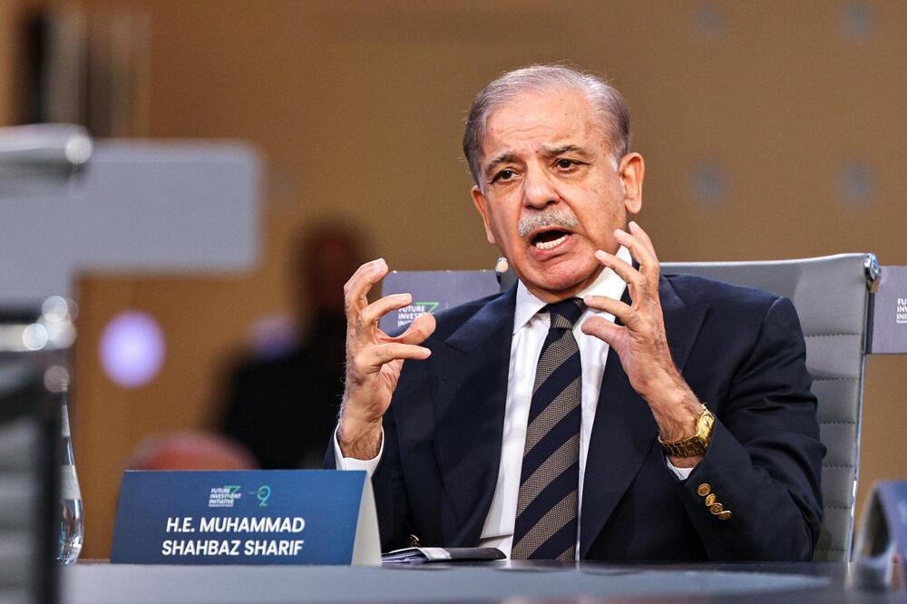 Pakistanskom premijeru pukao film zbog Putina: Šok snimak iz Turkmenistana, čekao ga je 40 minuta, a onda...