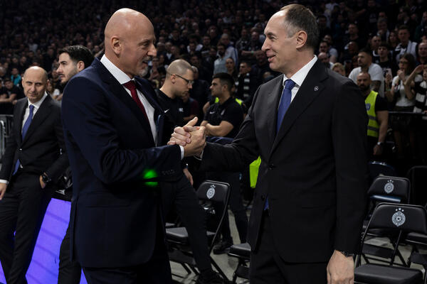 Partizan pobedio Crvenu zvezdu u večitom derbiju, ali je daleko od nje na tabeli Evrolige (Foto)