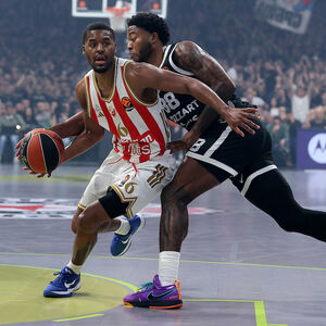 Poluvreme večitog derbija: Crvena zvezda vodi četiri razlike protiv Partizana! (Foto)