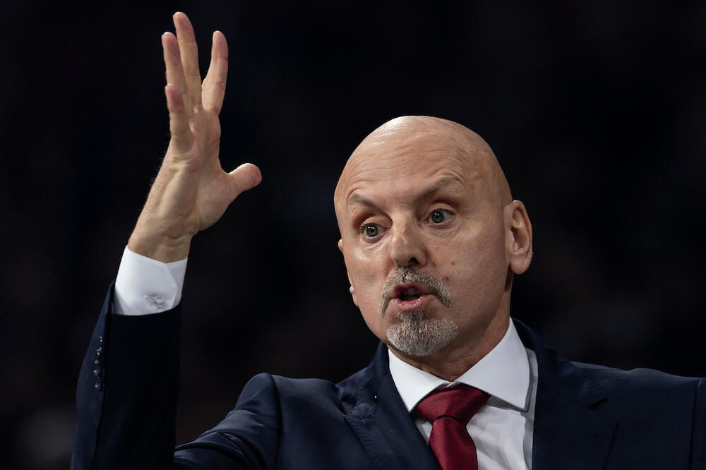 Saša Obradović nervozan i indirektno okrivio sudije za poraz!