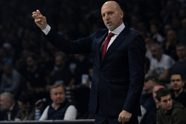 Crvena zvezda osakaćena otišla u Izrael!