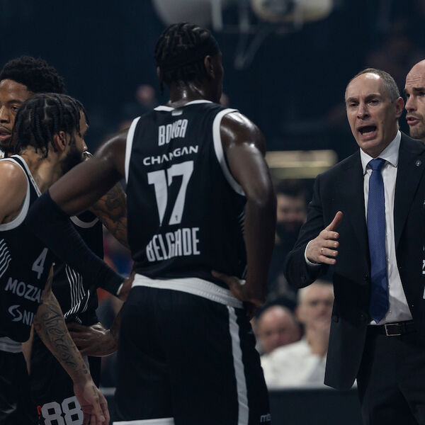 "Da li ću ostati trener Partizana? To nije pitanje za mene"