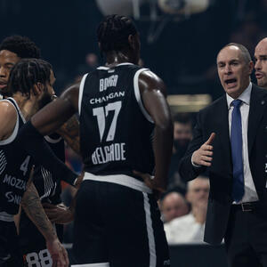 "Da li ću ostati trener Partizana? To nije pitanje za mene"