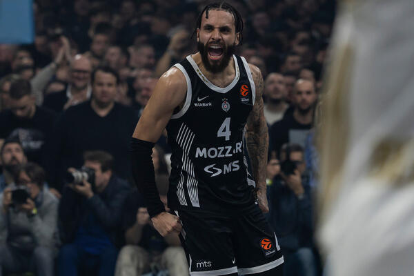 Duejn Vašington drugi najefikasniji košarkaš u evroligaškim večitim derbijima - rekorder Zvezdin stranac (Video)