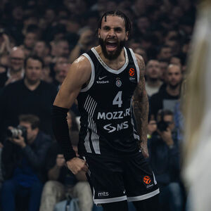 Duejn Vašington drugi najefikasniji košarkaš u evroligaškim večitim derbijima - rekorder Zvezdin stranac (Video)