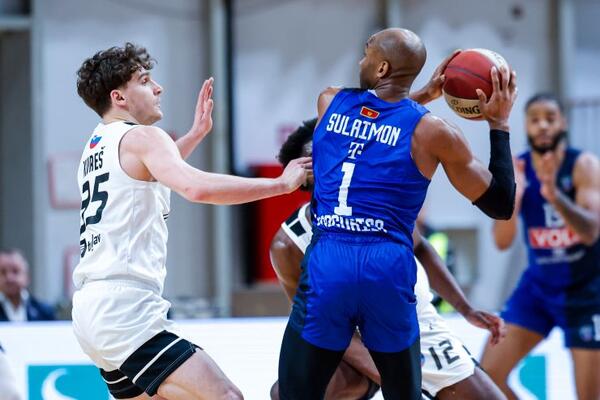 Boban Marjanović se vratio u regionalnu košarku, ali Budućnost nije imala milosti prema Iliriji (Video)