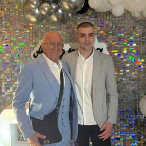 KAO DA SU ROKFELERI! Ovako unuk Ere Ojdanića slavi punoletstvo! Trocifren broj zvanica, a u ruci...