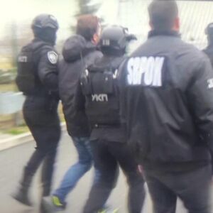 Objavljeni detalji izručenja Zvicerovog kuma! Ponovo uhapšen dok je čekao da se razduži