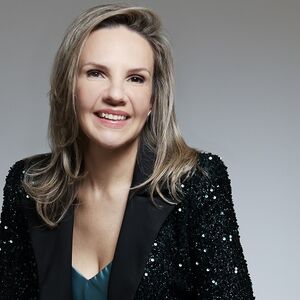 Samo 14 dana do Nove godine? Dr Anica Jevremović otkriva kako da vaše lice zablista poput holivudske zvezde!