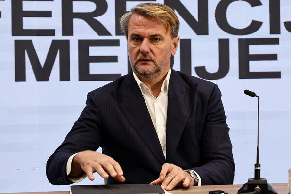 Mijailović još jednom brutalno napao Željka Obradovića, pa isprozivao Parkera!