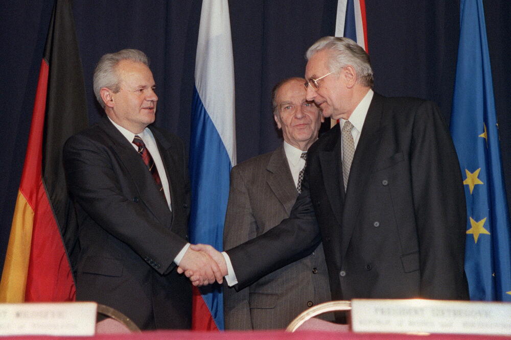 "AKO TVOJI UĐU JOŠ 100 METARA, DIŽEM AVIONE NA ZAGREB": Isplivali tajni razgovori Miloševića i Tuđmana o Krajini