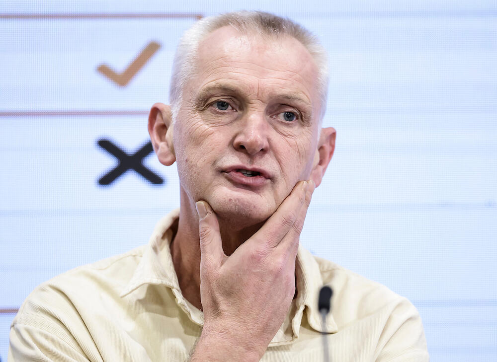 "Istina je da smo u kontaktu sa Kameronom Pejnom i sa nekim drugima, ali..."