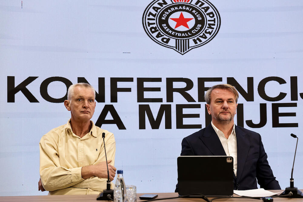 "Mi razgovaramo sa nekoliko trenera. Nećemo da punimo novinske natpise jer ti pregovori neće ličiti ni na šta"