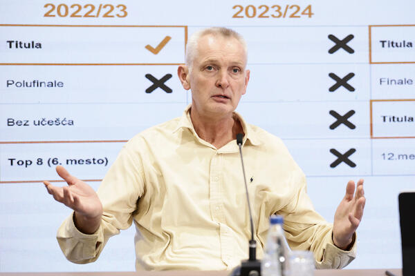 "Nikada se ne zove magarac na slavu. Ne menjaju se stvari kada su stvari dobre"