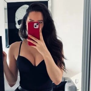 OD TENISA "NEMA LEBA", ali od SAJTA ZA ODRASLE "LOVA KAPLJE"! U toku karijere ugradila LUBENICE, sad ih samo SLIKA