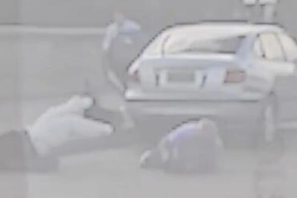 BORIS I SOFIJA SE DO SMRTI BORILI DA SPREČE MASAKR U SIDNEJU: Pojavio se snimak, ON se rvao sa NAORUŽANIM UBICOM!