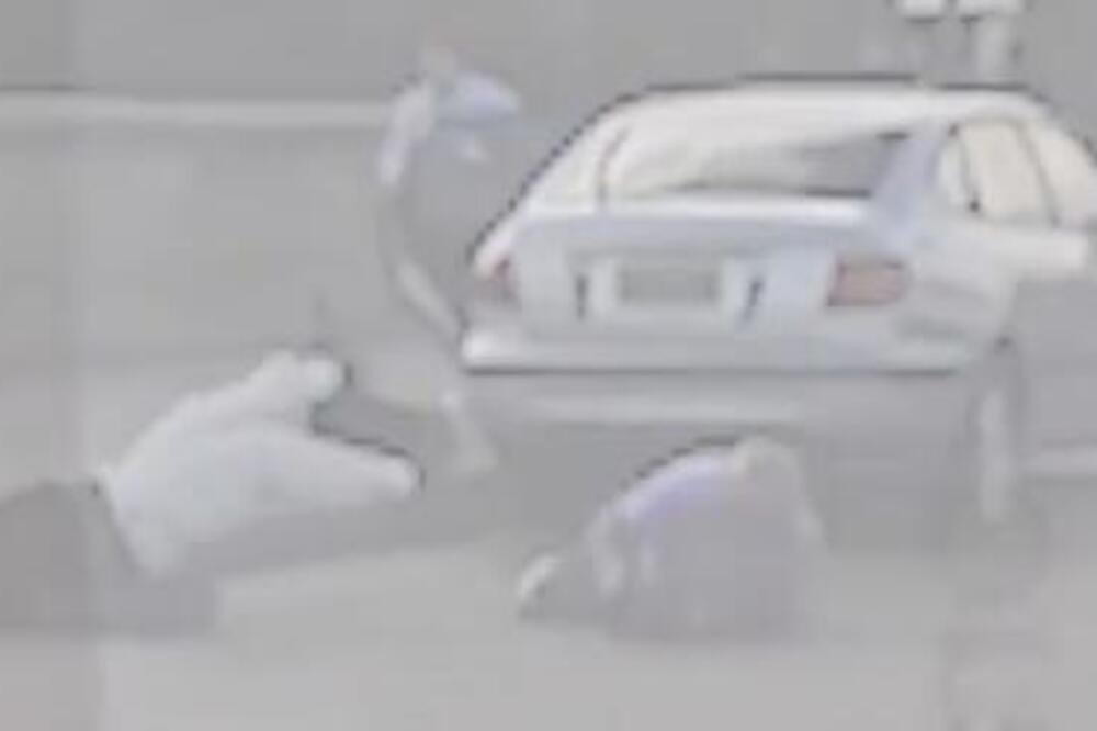 BORIS I SOFIJA SE DO SMRTI BORILI DA SPREČE MASAKR U SIDNEJU: Pojavio se snimak, ON se rvao sa NAORUŽANIM UBICOM!