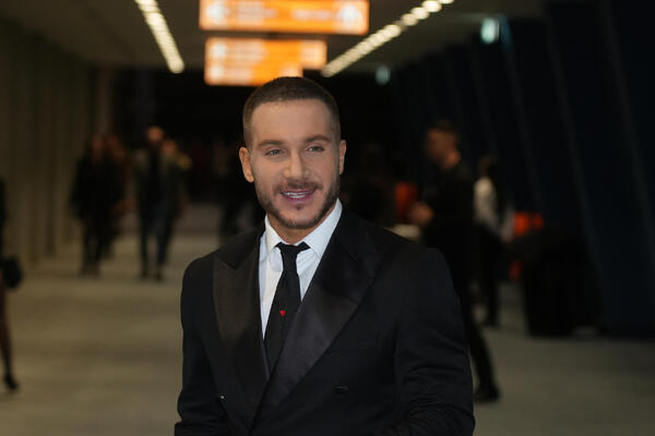 Saša Kovačević okupio estradu: Sve oči uprte u ove dame, ne zna čovek gde pre da gleda, o ovome će se tek pričati