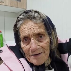 Baka Soka je živela u bedi i hladnoći, a sada sa radošću čeka praznike: Njena priča je rasplakala celu Srbiju!