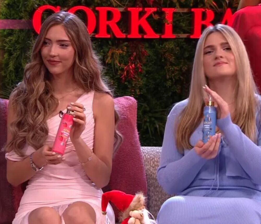 Jelena Karleuša, Atina i Nika, Atina Tošić, Nika Tošić