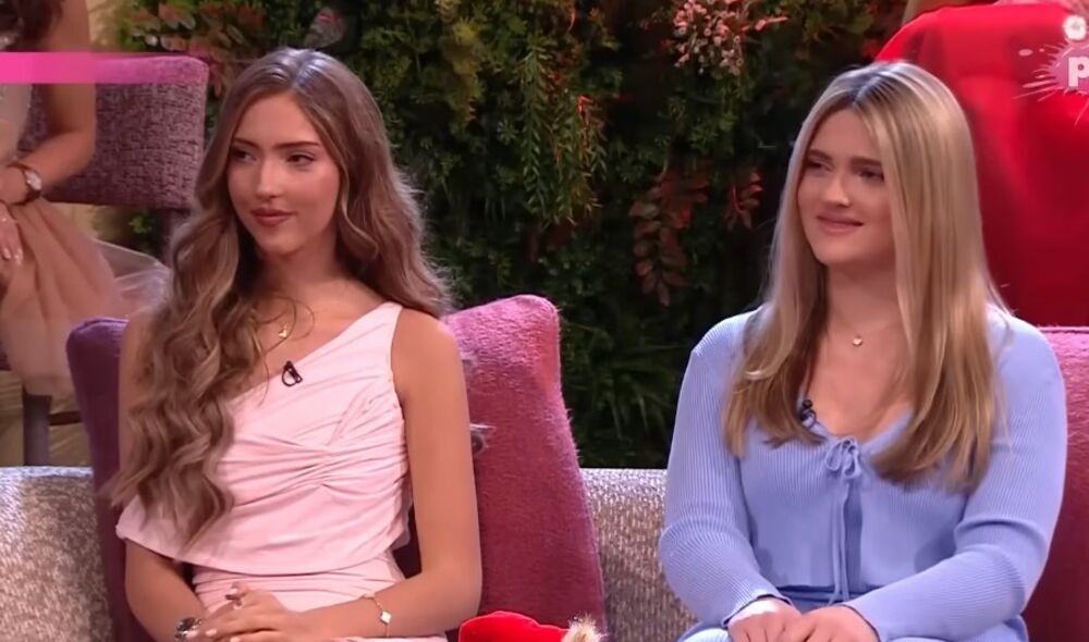 Atina Tošić, Nika Tošić