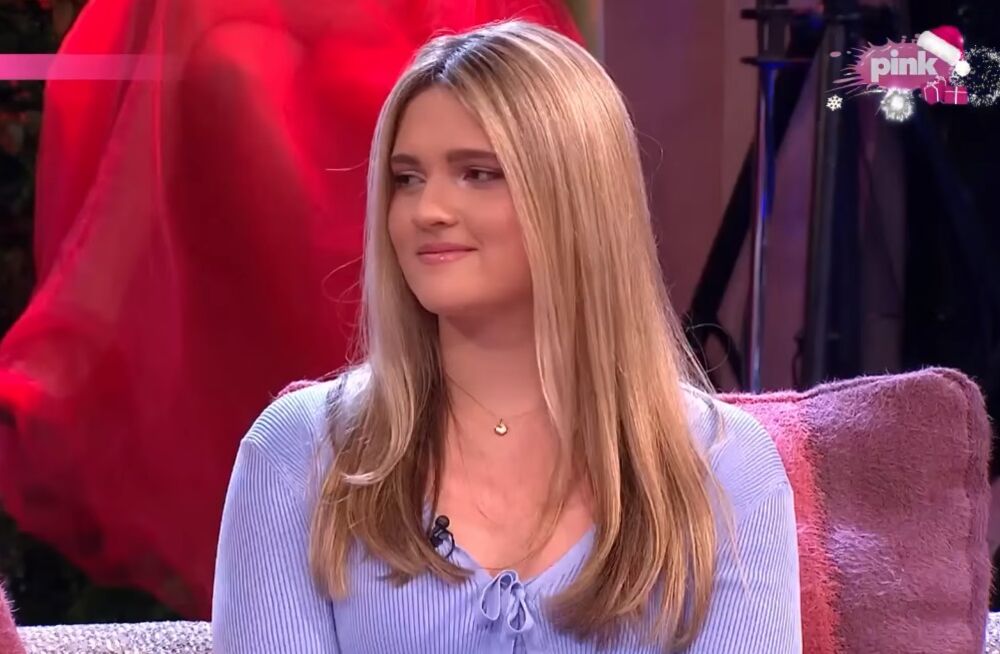 Atina Tošić, Nika Tošić