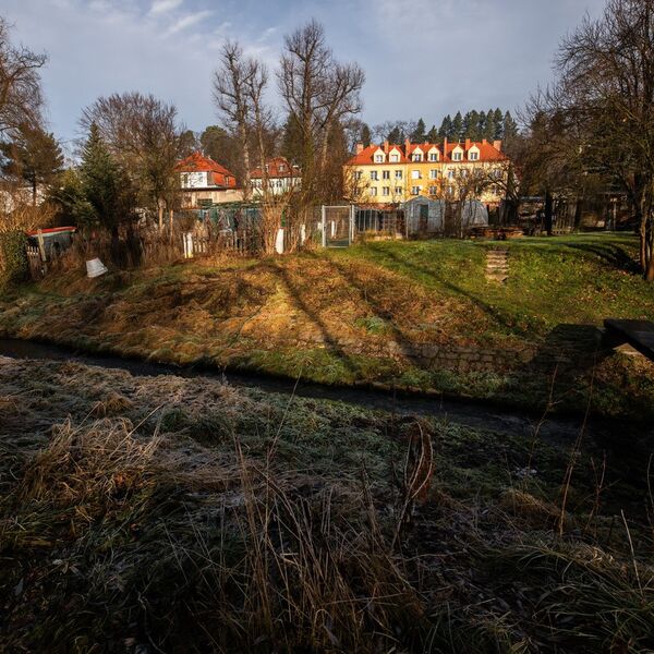 Beživotno telo devojčice (11) pronađeno pored škole, za brutalno ubistvo osumnjičena njena ŠKOLSKA DRUGARICA!