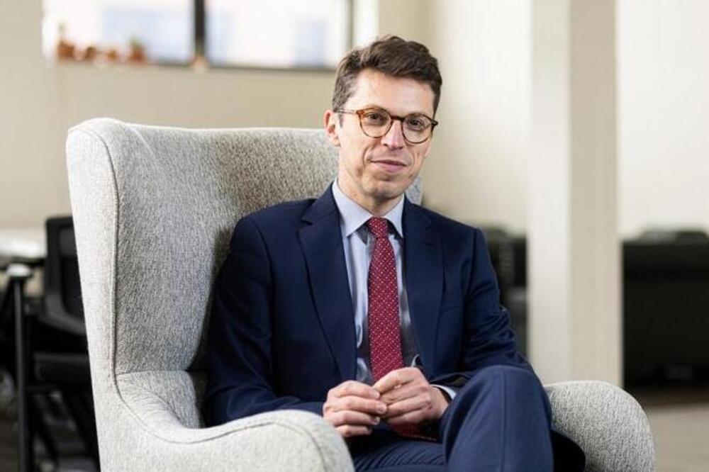 "Čula su se 3 glasna praksa..." Upucan profesor nuklearne fuzije sa čuvenog MIT-a u svom stanu, preminuo u bolnici!