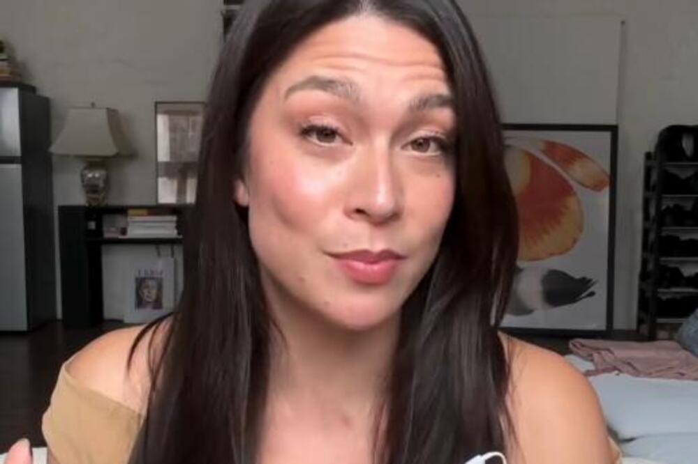 "Šta radiš ako te petorica biznismena..." Katarina je bila VIP stjuardesa, pa otkrila jezive detalje ovog posla