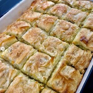 Recept za pitu vrhunske domaćice: Obogatite trpezu ovim specijalitetom, ne zna se da li je bolja topla ili hladna