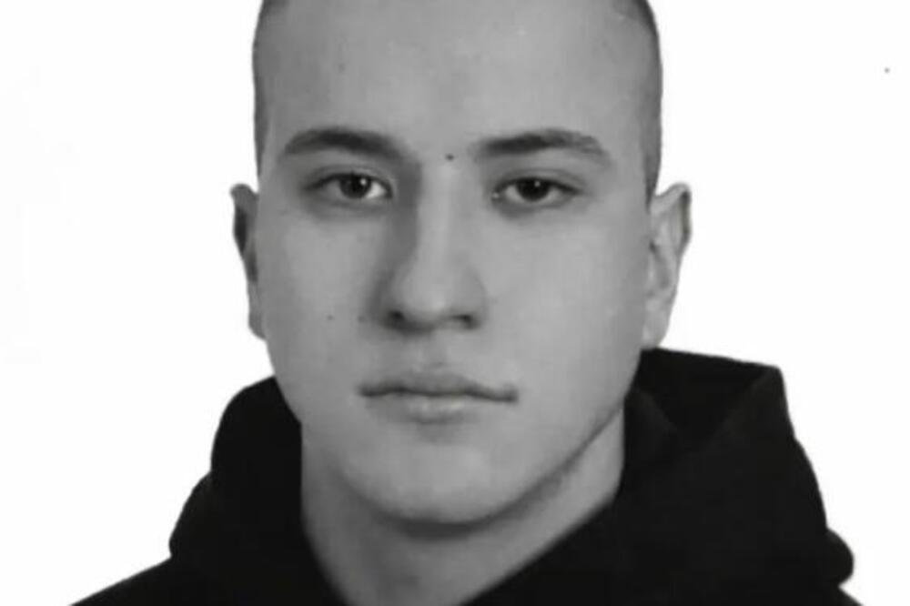 "MOŽDA SMO GA SAMO PRVA DVA ČASA ZVALI MARIĆU" Dino (19) preminuo nakon 3 meseca kome, Mostar zavijen u crno!