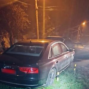 Ovo je automobil u kojem je bio Jevto Jevtić kada je pucano na njega: Haos u Zemunu, za dlaku izbegao smrt